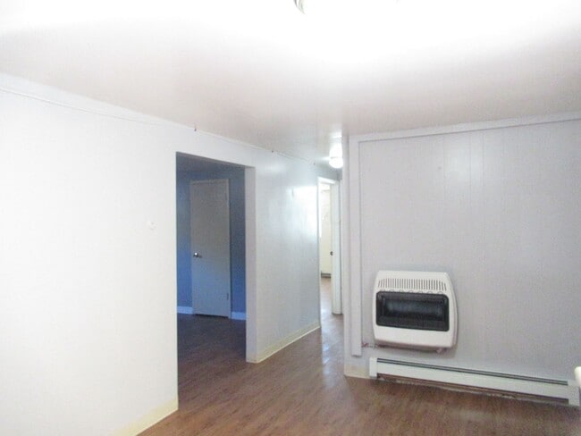 Photo - Spacious 3 bed/1 bath basement unit availa...