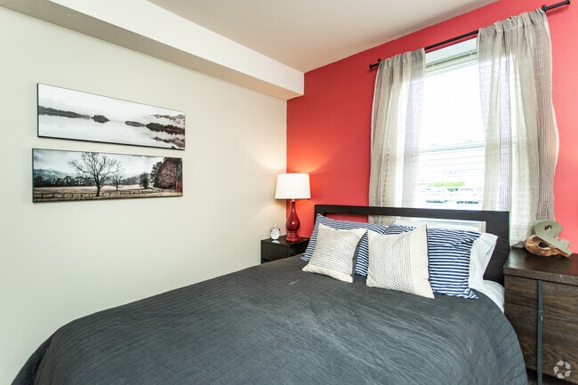 1BR, 1BA - 625 SF - Presidential