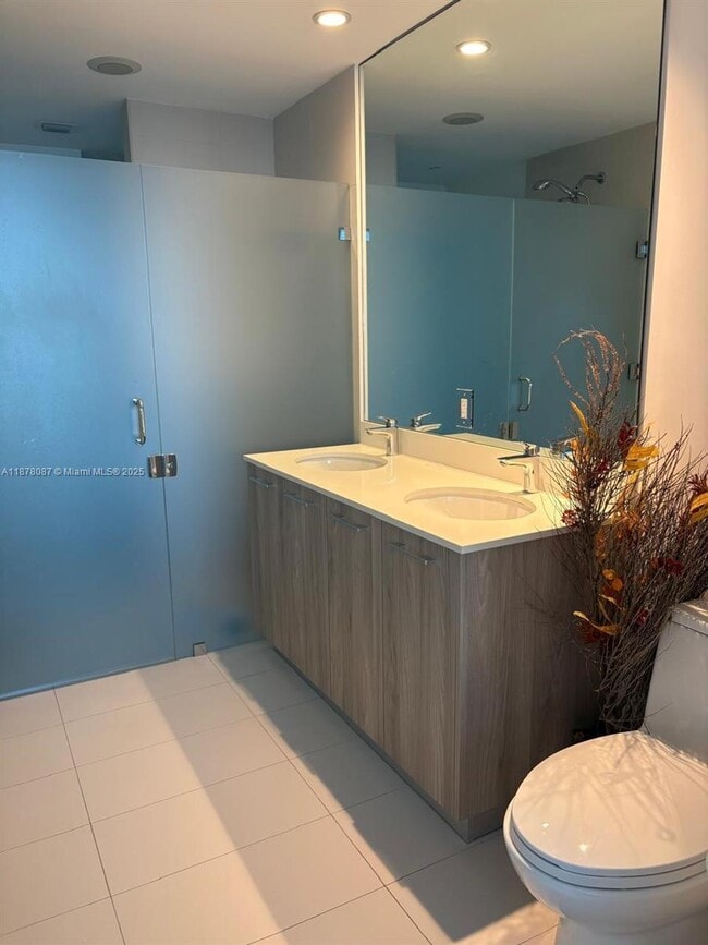 Building Photo - 501 NE 31st St Unit 804 Rental