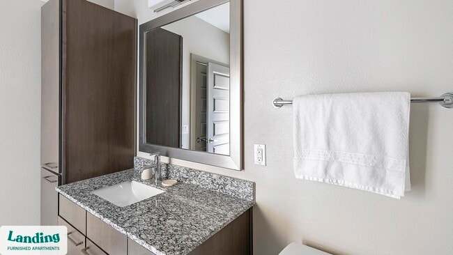 Photo - 6107 E Riverside Dr Unidad 484