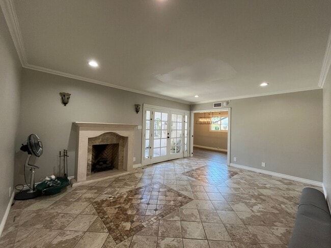 Photo - Beautifully Upgraded 3+2 w/ putting green & BBQ!