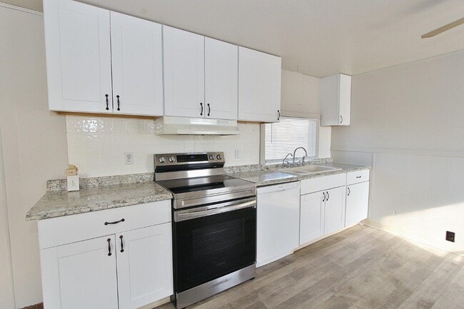 Photo - 2215 Toms Cabin Rd