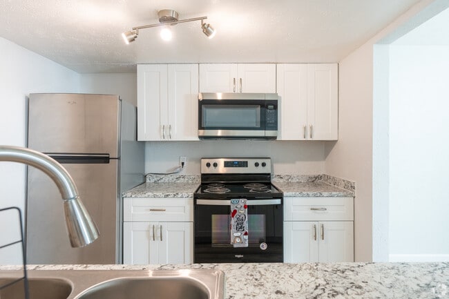 Kitchen 2x1 - Your Next Home Awaits at Sun Ridge Apartments