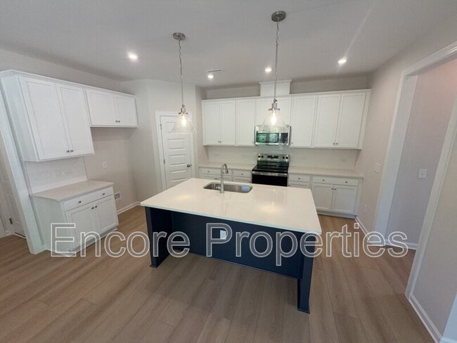 Photo - 135 Little Gem Ln
