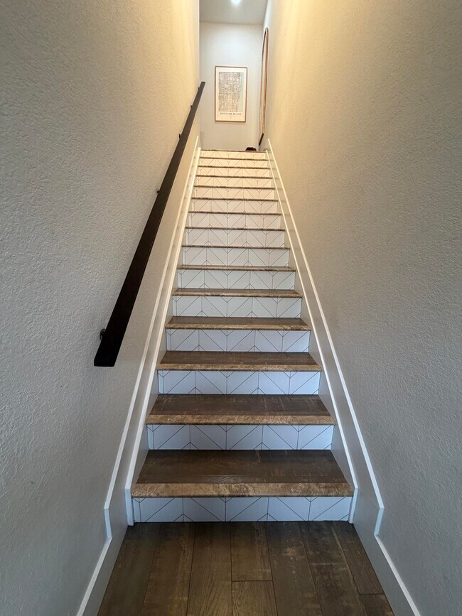 Photo - 1910 Belmont Pl