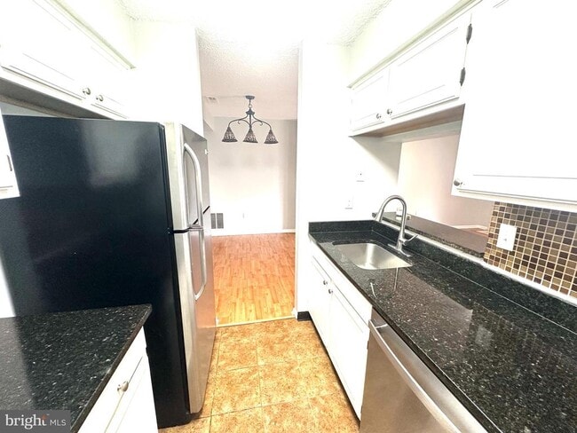 Photo - 4901 Ravens Crest Dr