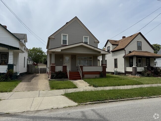 Building Photo - Gorgeous 2 beds 1 bath in Cleveland! Rental