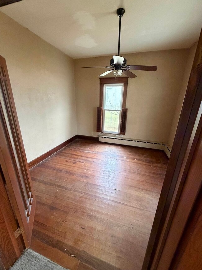 Photo - 504 S Seminary St