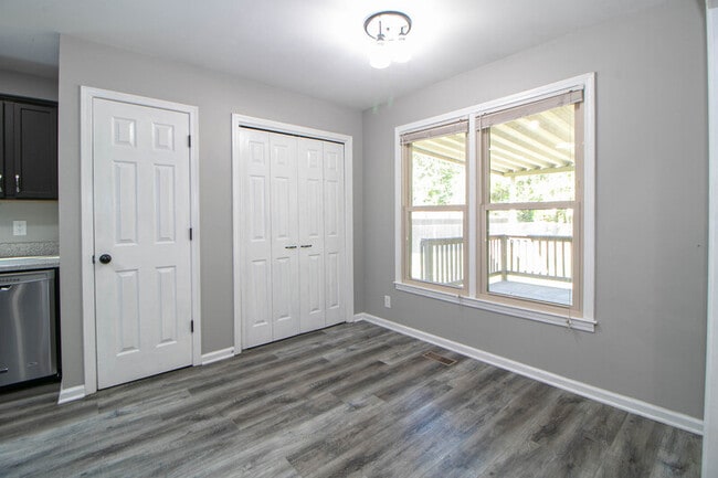 2202 Kim Dr