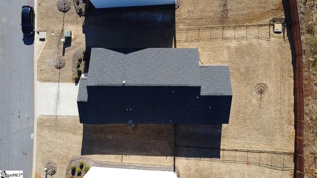 Photo - 476 Thomas Aly