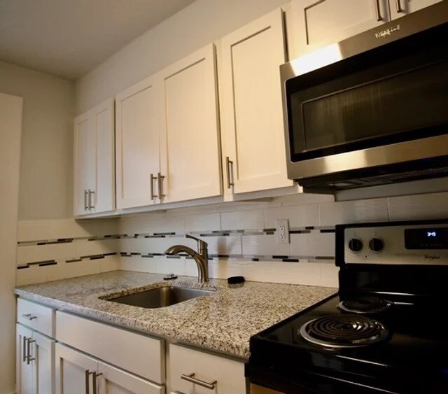 Granite and stainless kitchen