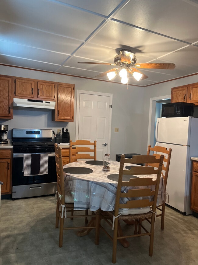 KITCHEN - 457 Union St Unit 475 Union 2nd Floor