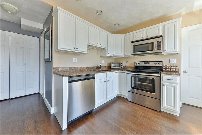 Building Photo - 12 Mount Pleasant St Unit 1 Rental