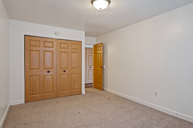 Crossroads Apartments