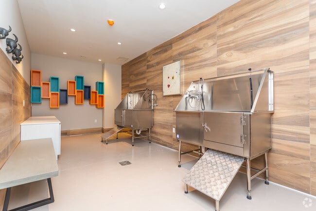 Pet Spa - The Palma at Downtown Doral