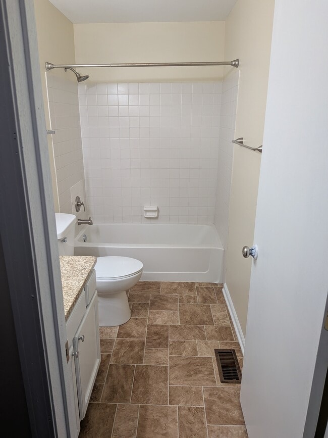 Photo - 5S455 Scots Dr