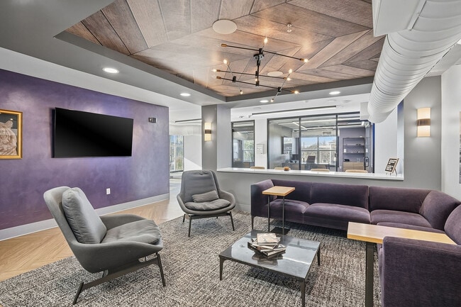 17_3135_Highland_Rd_Baton_Rouge_LA_70802-Foyer-A7304434 - Arc225