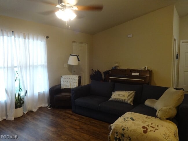 Photo - 1401 SW 6th Ave