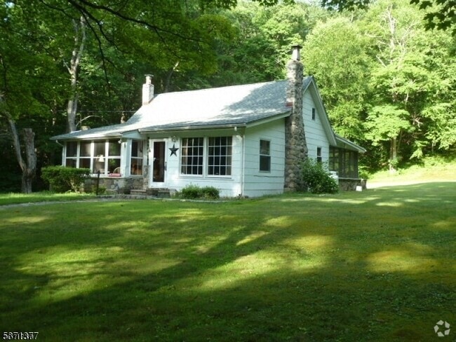 Building Photo - 860 Burnt Meadow Rd Rental
