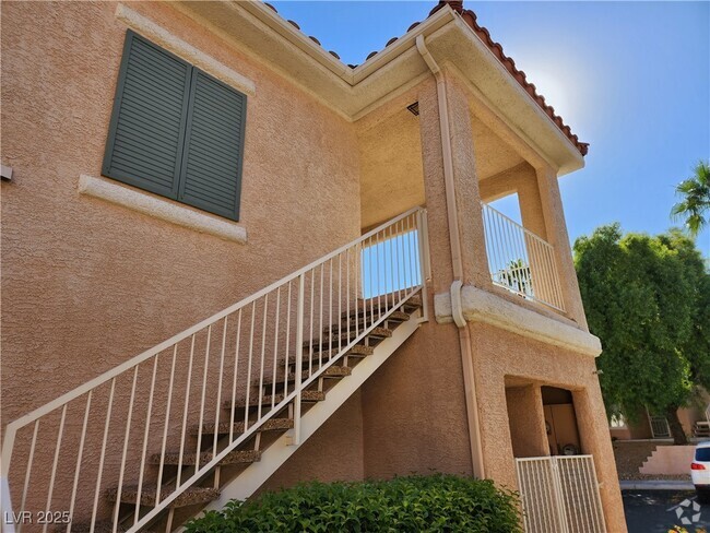 Building Photo - 251 S Green Valley Pkwy Unit 5221 Rental