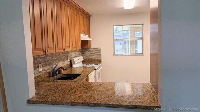Building Photo - 5515 N Lakewood Cir Unit 122