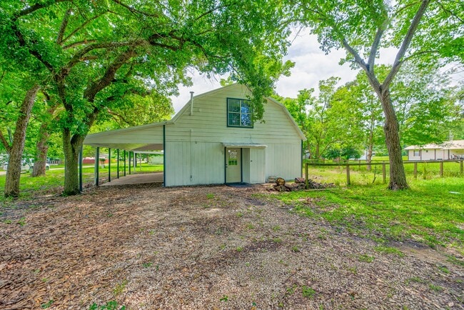 Photo - 428 Lakewood Dr
