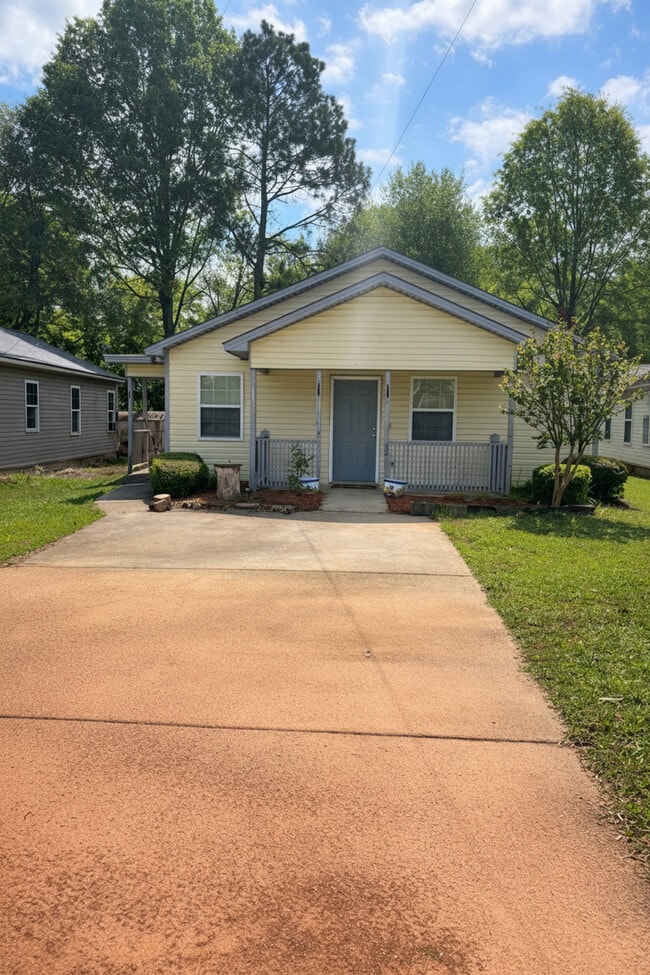 Photo - 212 Orchard Way