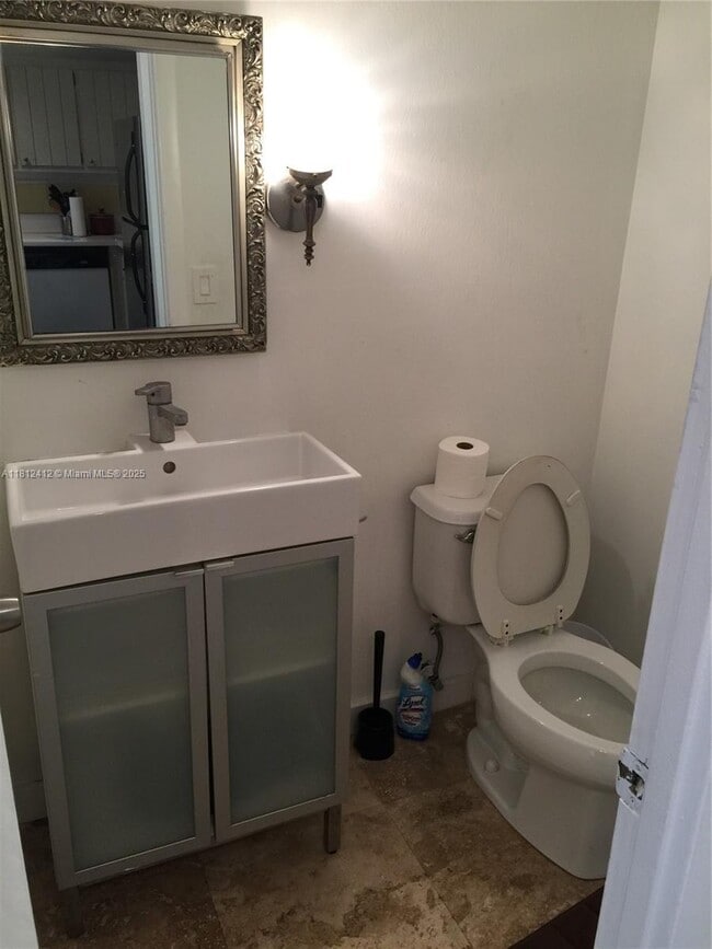 Photo - 2025 NE 164th St Unit 315