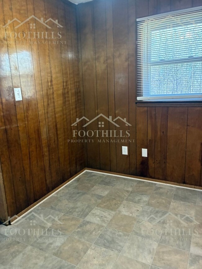 Photo - 136 Muirhead Rd