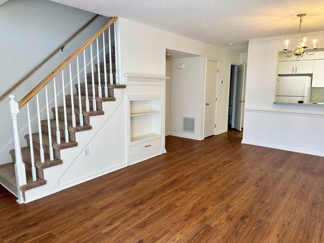 Photo - Condo in La Fontaine Available!