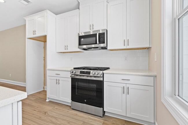 Photo - 422 Trumpet St