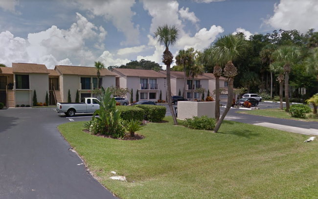 Building Photo - 1 BEDROOM 1 BATH NEWLY RENOVATED CONDO Unit 102