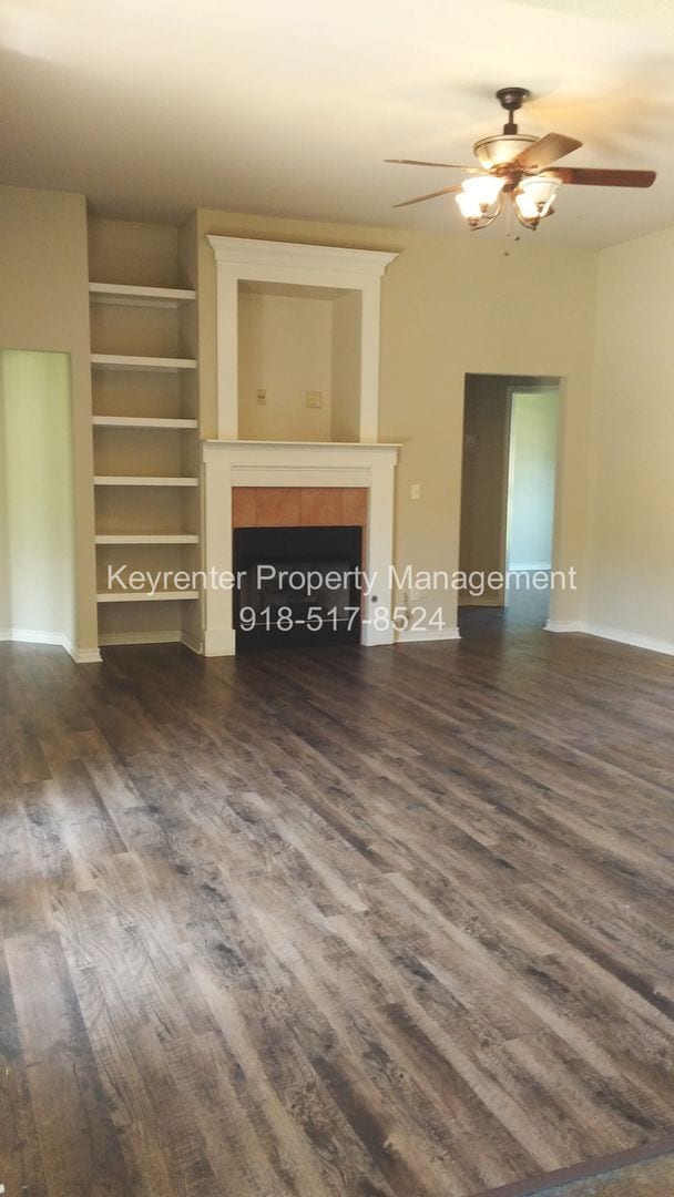 Photo - Claremore | 3 Bed | 2 Bath | Large Backyard