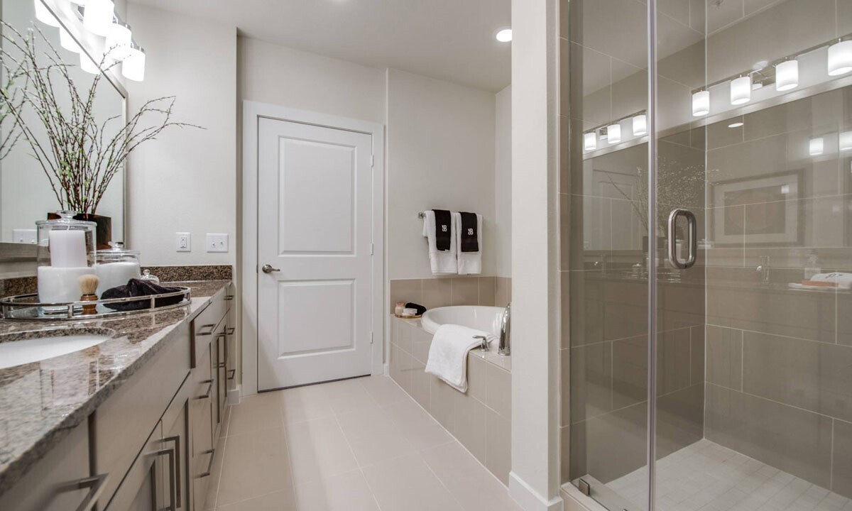 Photo - 500 Crawford St