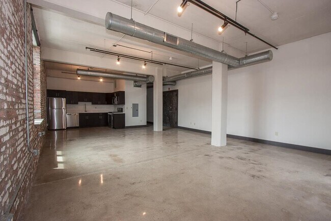 Photo - 190 Christopher Columbus Dr Unit 3B