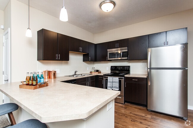 2BR, 2BA - 1,168 SF - Carlton