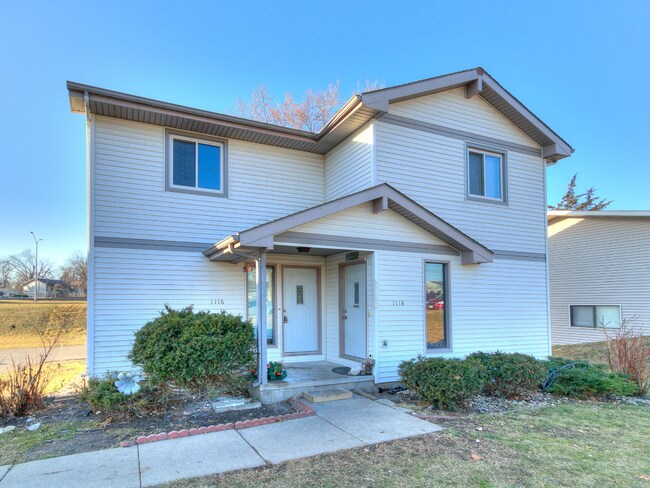 Photo - 1116 Top-O-Hollow Rd Townhome