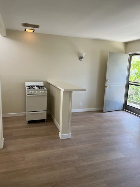 Photo - 1244 S Westgate Ave Unidad 1244 .75