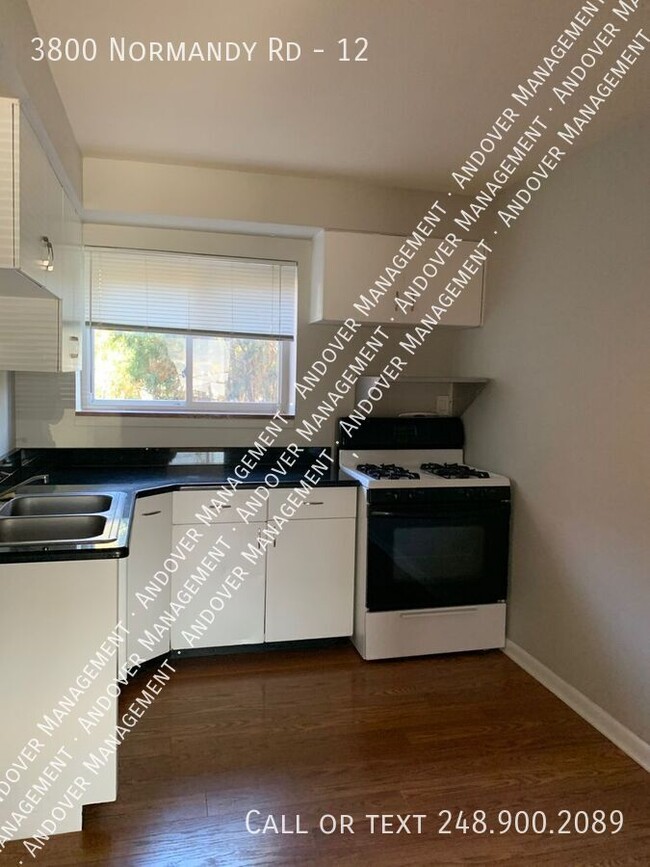 Photo - 3800 Normandy Rd Unidad 12