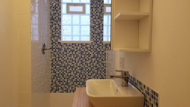 Photo - 719 University Ave NE Unit 719-1
