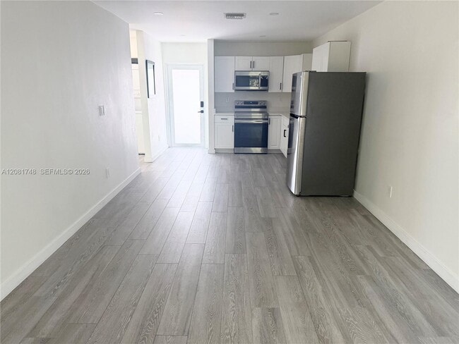 208 Meridian Ave Unit 208
