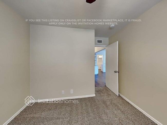 Photo - 10943 Kittridge St