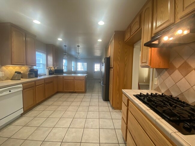 Photo - 315 Monroe St