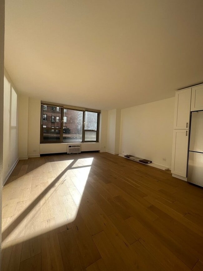 Photo - 1550 N Lake Shore Dr Unit 2F