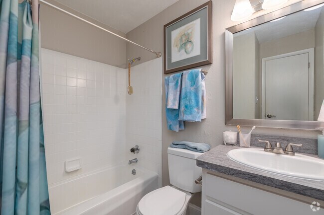 2BR, 2BA - 1,104SF - Renovated - Bathroom