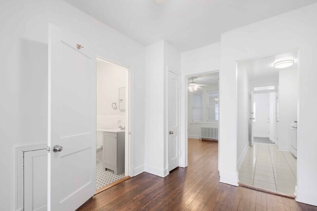 Photo - 3930 10th St NE