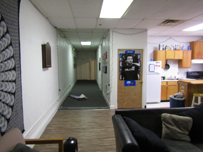 Photo - 18 S Court St Unit B