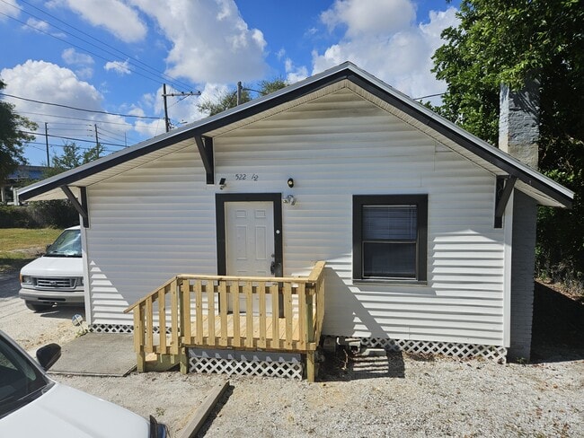 Building Photo - 522 1/2 15th St N
