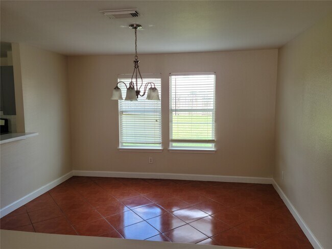 Photo - 7915 Summerfern Ct