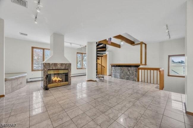 Photo - 128 E Colfax Ave Unit 2